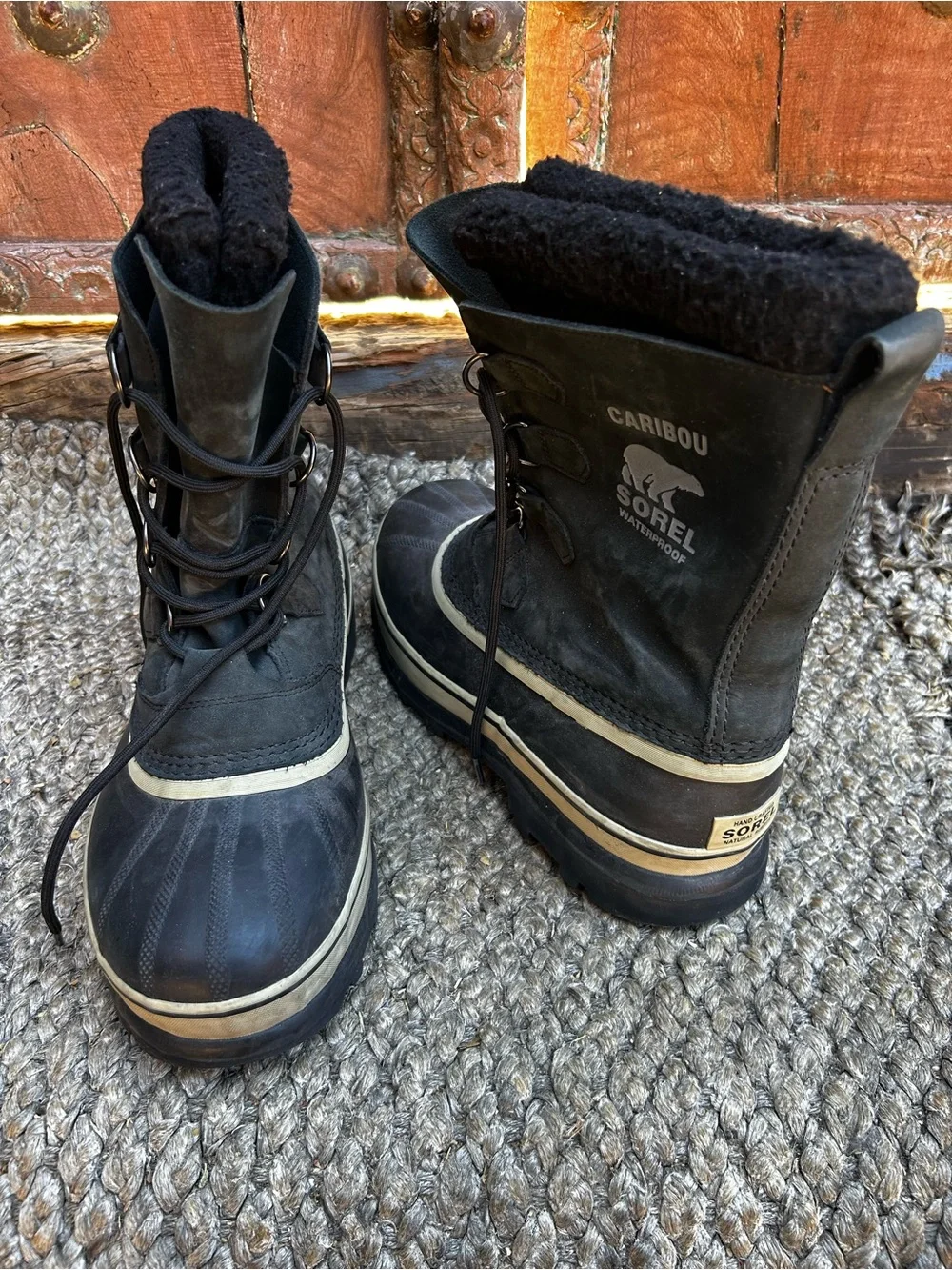 Sorel Black and Cream Caribou Waterproof Winter Boots size: 10